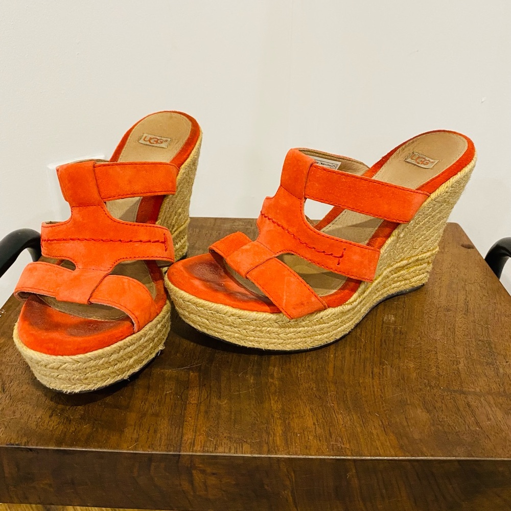 Ugg wedges size 7
